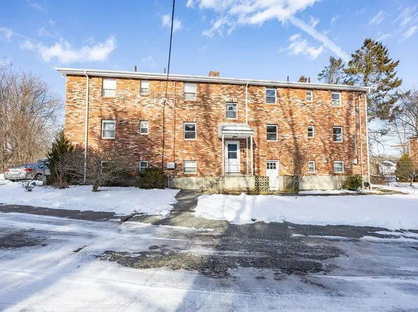 51 Burnap Rd APT 3, Holliston, MA 01746