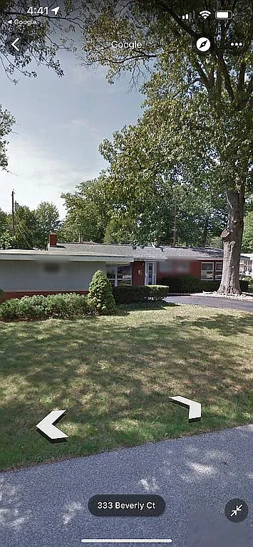 330 Beverly Ct photo 1