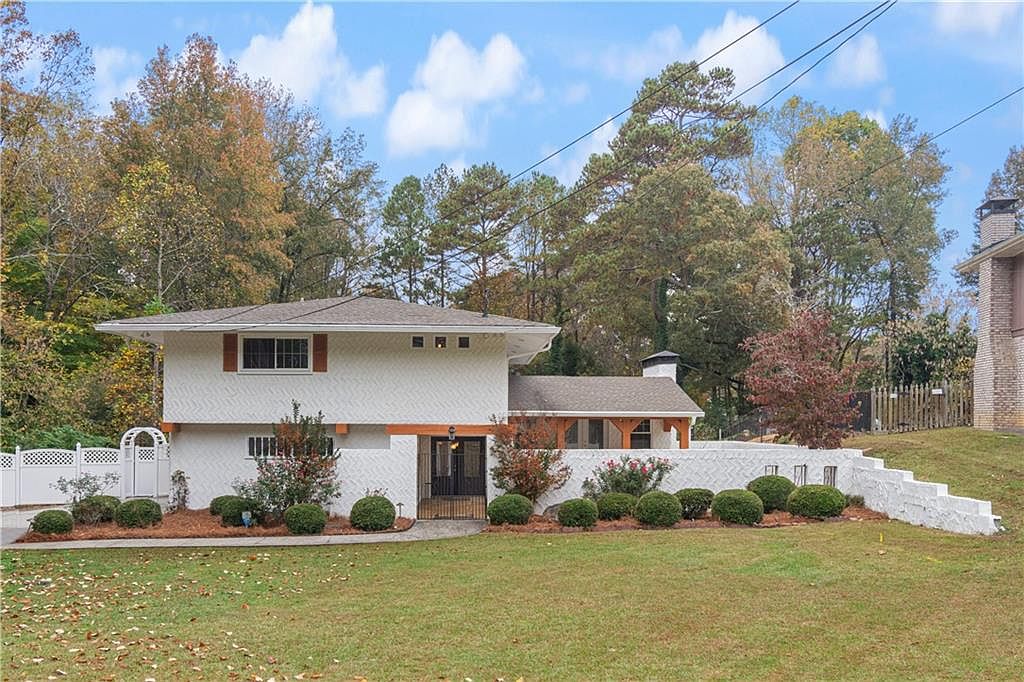 2768 W Fontainebleau Dr, Dunwoody, GA 30360 | Zillow