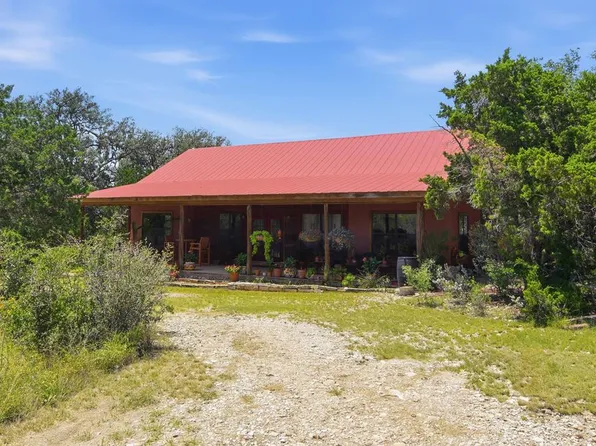 423 Kahn Rd, Rio Frio, TX 78879