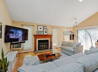 76 Aspen Dr, Basking Ridge, NJ 07920