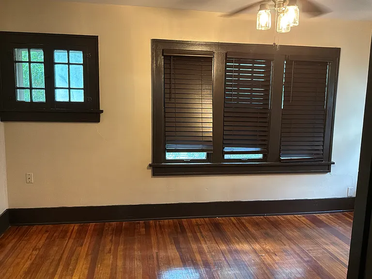 1216 N Emporia Ave — Photo 11