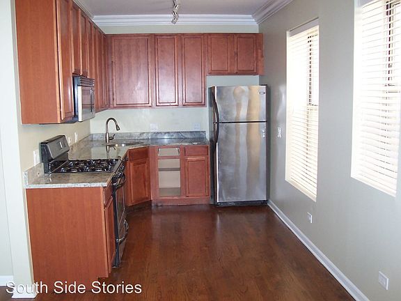 2nd image of 4053 E Oakwood Blvd #4