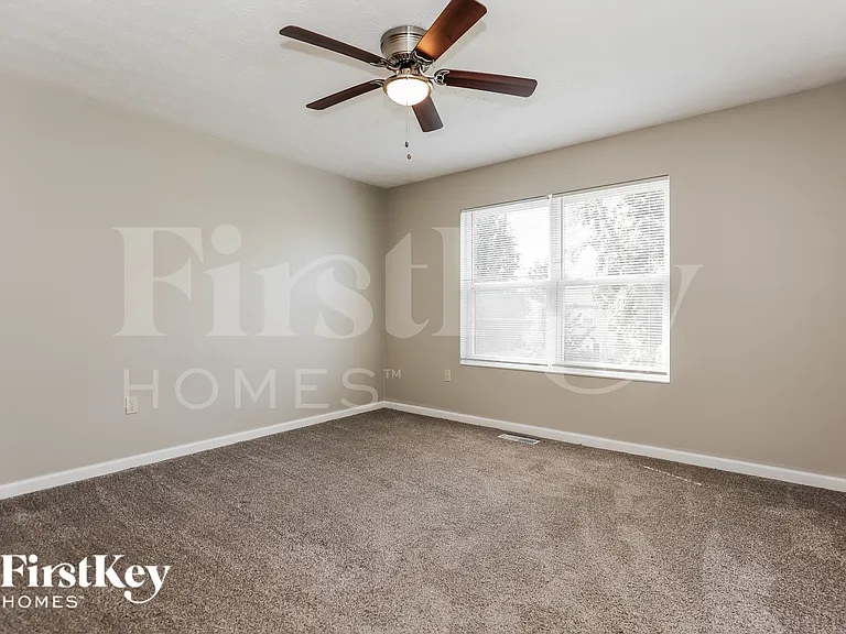 5712 Clemens Dr — Photo 9