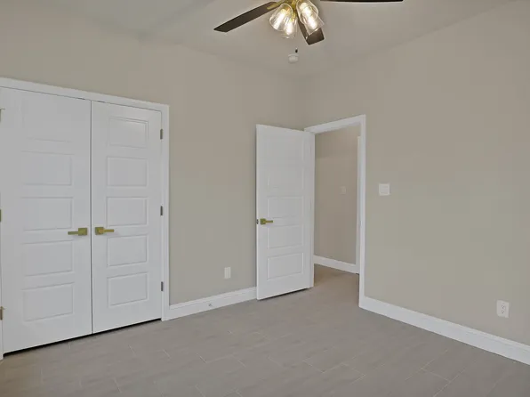 5620 Barkridge Dr, Granbury, TX 76048