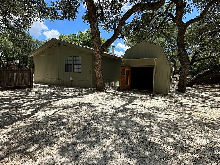 2705 Cypress Ln — Photo 23