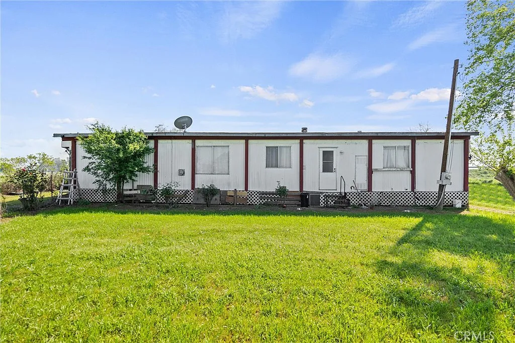 24431 Hoag Rd photo 1