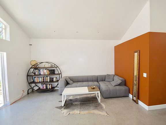 3rd image of 3448 SW 49th St