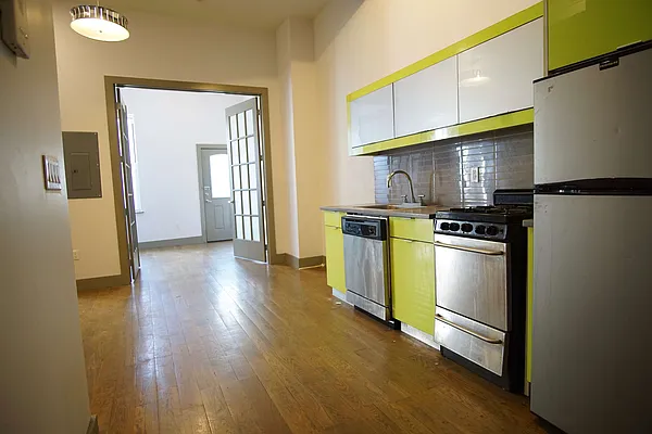 Rented by Lofts and Flats LLC | media 28