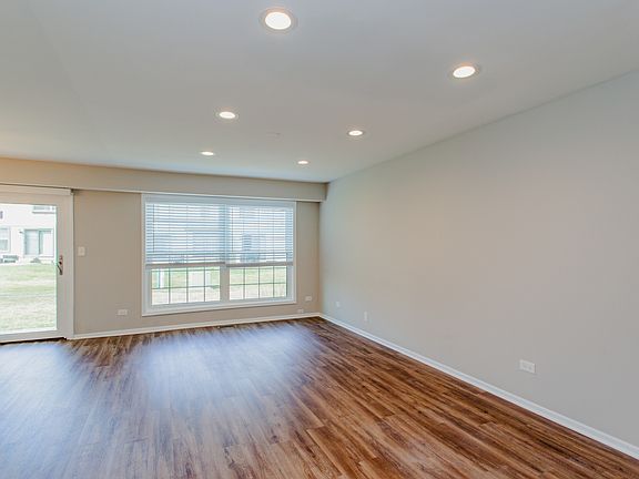 3rd image of 4542 Opal Dr