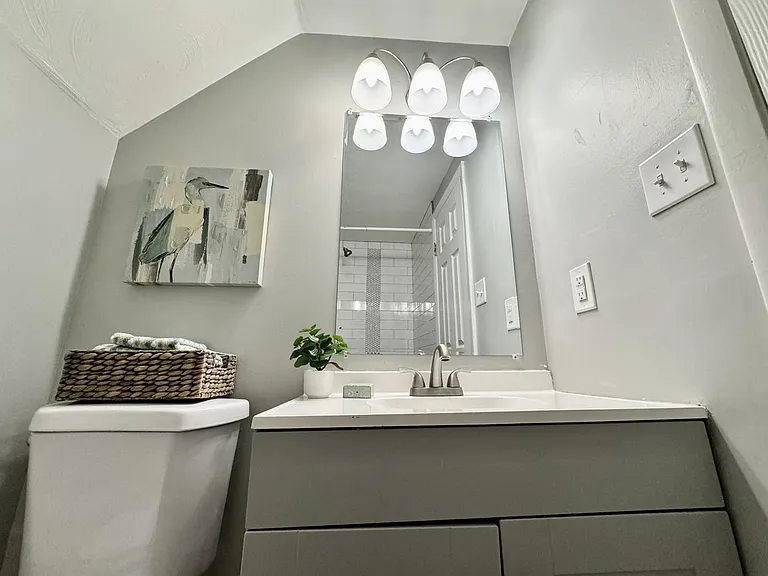 1423 Goldfinch Ln — Photo 32