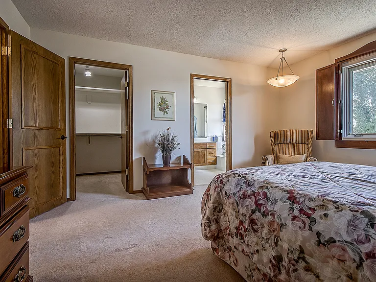 8010 Schubert Gate NW — Photo 15