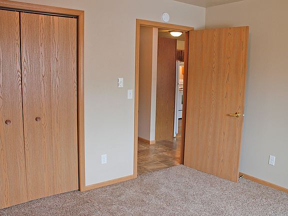 4th image of 305 N Broadway St #307-2