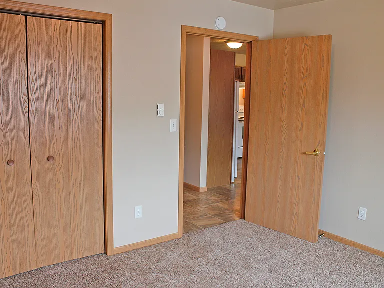 North Prairie Apartments — Photo 8