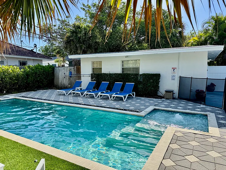 3205 Canal Dr — Photo 17