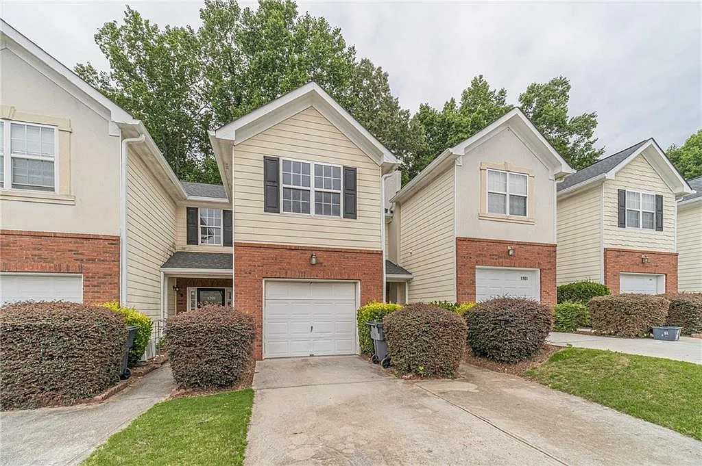 3 bed, 2.5 bath, 1530 sqft, $2,000 — Photo 2