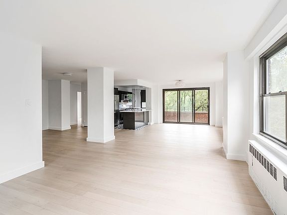 4th image of 383 Grand St APT M406
