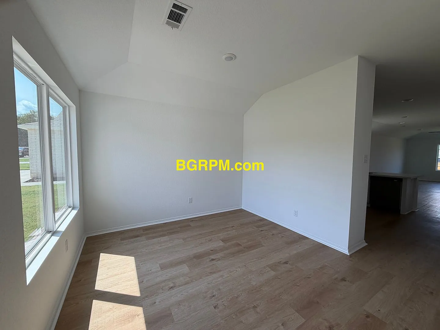 New Construction, — Photo 2