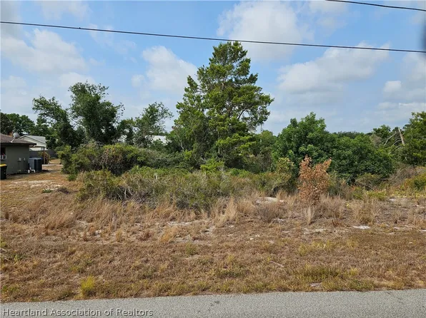 134 Grape Rd NW, Lake Placid, FL 33852