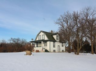 404 S Queen Anne Rd, Woodstock, IL 60098