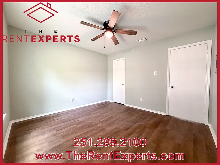 9760 Royal Woods Dr N — Photo 11