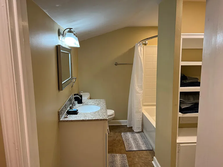 101 Maple St #1 — Photo 15