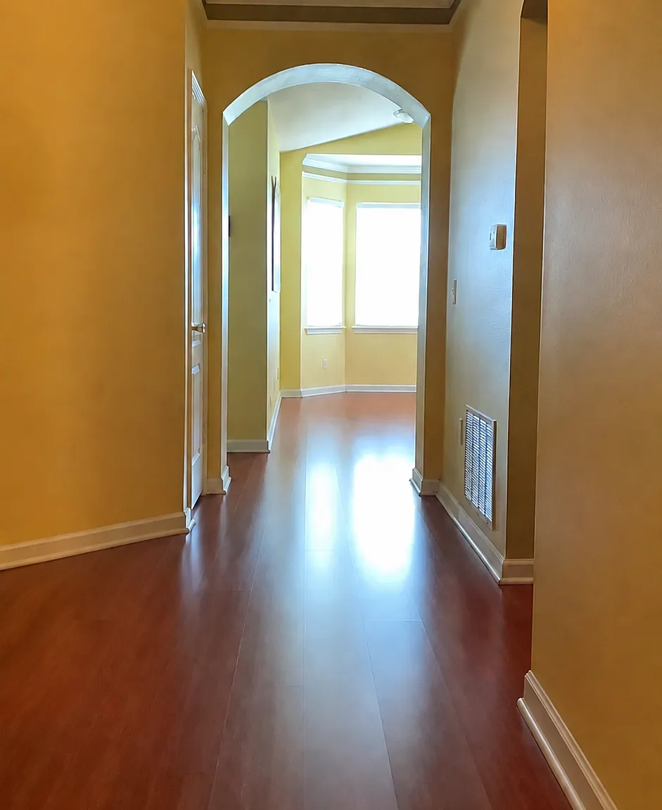 3 bed, 1476 sqft, $2,050 — Photo 3