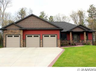 2220 Rivers Edge Dr, Altoona, WI 54720