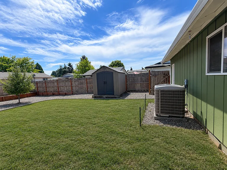 410 Crona St — Photo 20