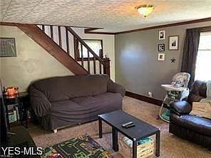327 S Wardell St Uhrichsville Oh 44683 Mls 4245685 Zillow