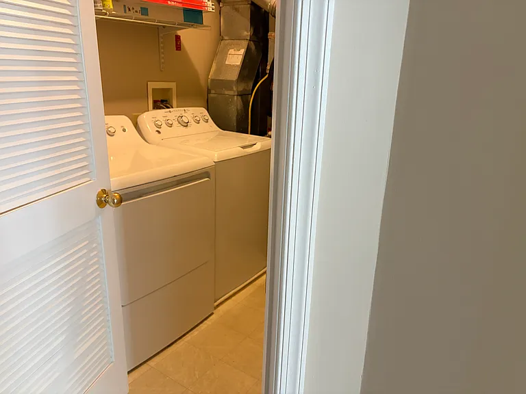320 Roff Point Dr — Photo 3