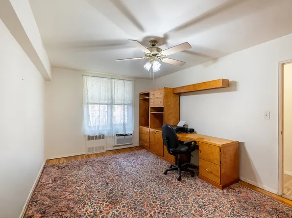 2390 Palisade Avenue image 14 of 24