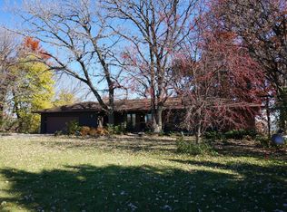 72041 Wineglass Rd, Albert Lea, MN 56007