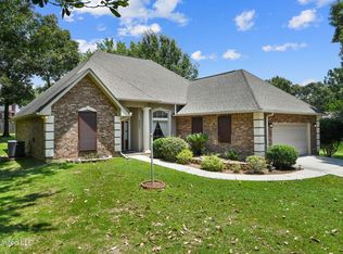 8832 Manoo Pl, Diamondhead, MS 39525