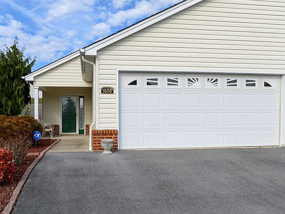 4th image of 1606 White Pine Ln