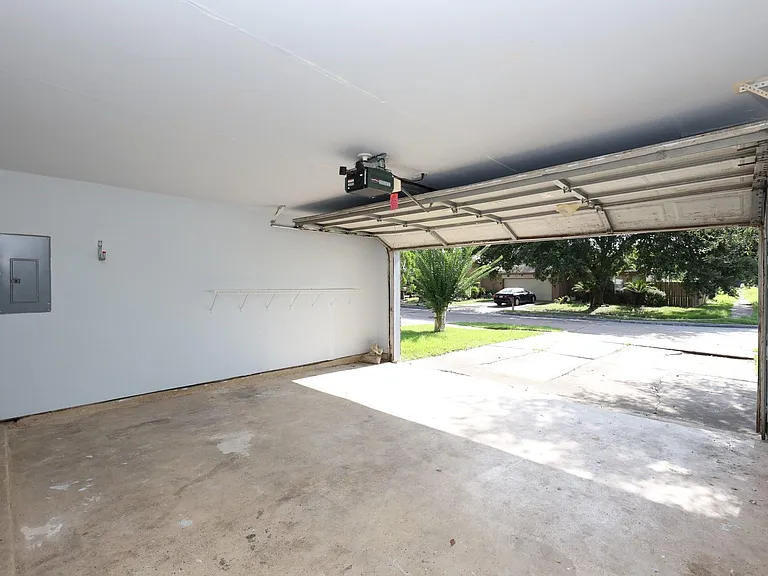 7430 Pouter Dr — Photo 30