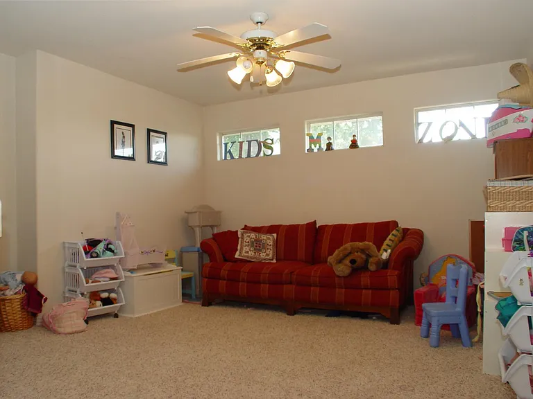 317 Sycamore Dr — Photo 19