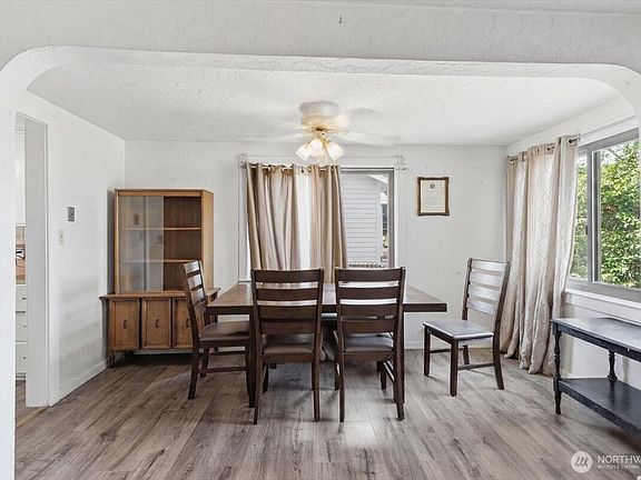 3rd image of 118 Coulee Boulevard