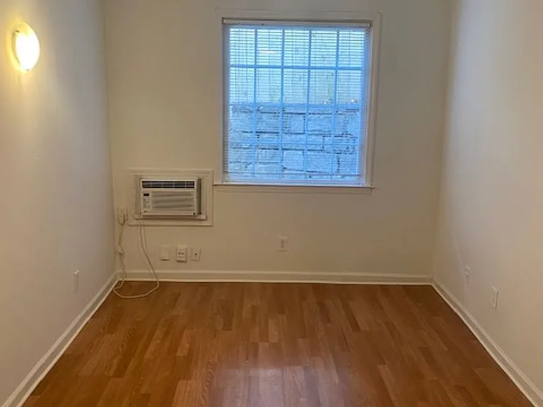 883 Monroe Dr NE — Photo 9