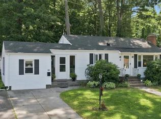 14 Woodhill Dr, Cranston, RI 02920