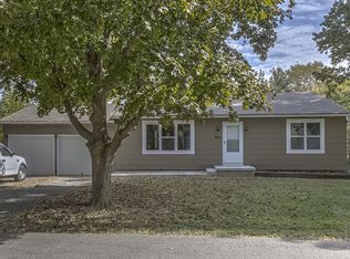 8721 N Troost Ave, Kansas City, MO 64155