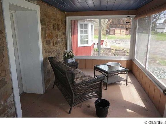 5th image of 5656 Walworth Rd