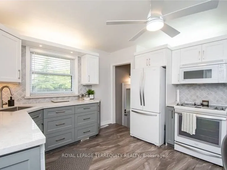 584 Rosmere St — Photo 5