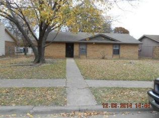 716 Rough Bark Dr, Dallas, TX 75217