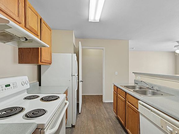 2nd image of 2600 Western Center Blvd #2923