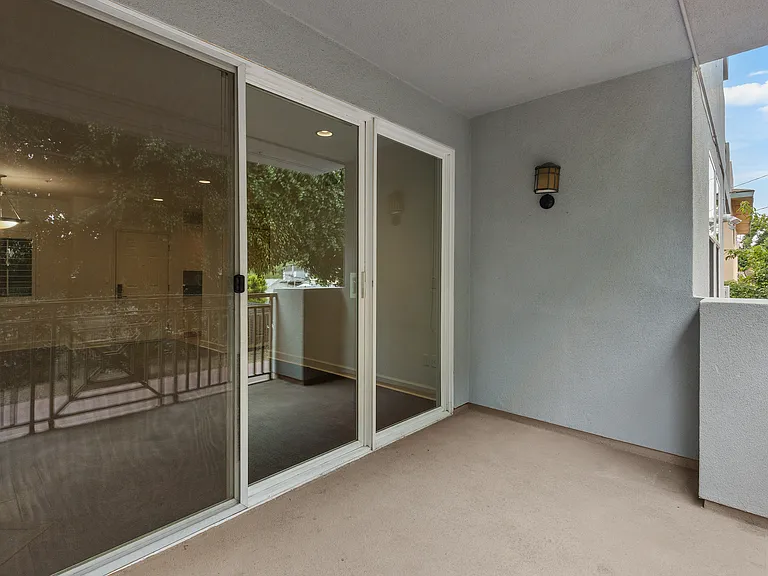6038 Carlton Way #106 — Photo 7