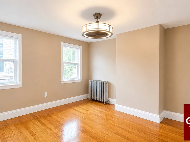 196 Dorchester St — Photo 13