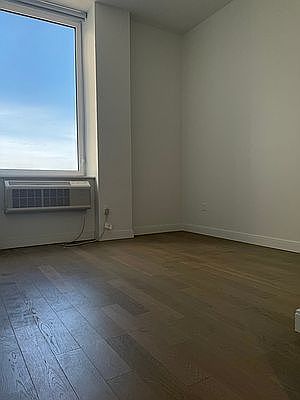 2nd image of 152-11 89th Ave Penthouse 802