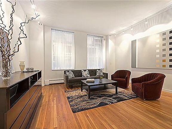 2nd image of 257 W 17th St APT 3B