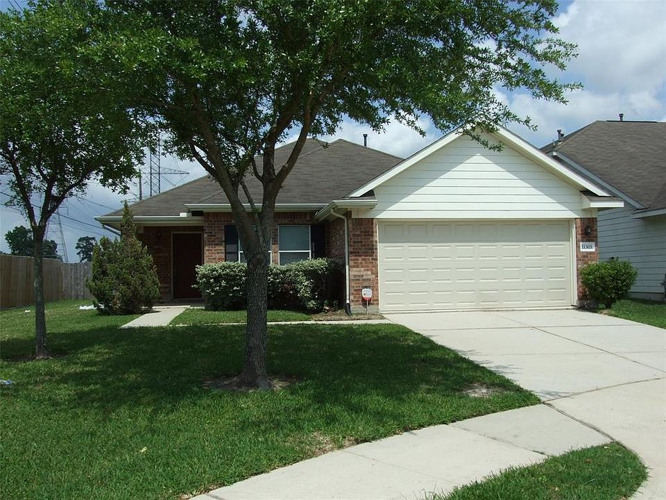 1st image of 11303 Harbour Lake Ct